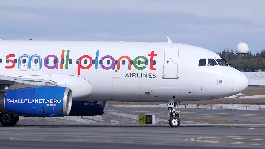 "Small Planet Airlines": рейс Вильнюс-Бургас будет отложен на 8 часов - Литва и страны Балтии
