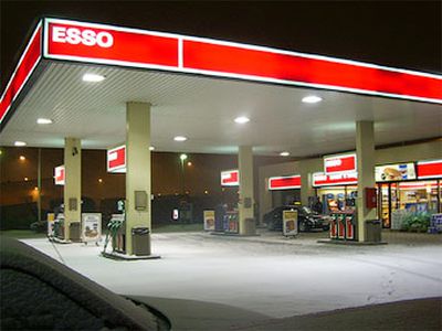 Сотрудники британской АЗС пожалели воды для водителя такси - Хобби, отдых и развлечения