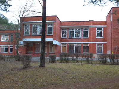 Висагинская власть поставила точку в вопросе сохранения наследия литовских архитекторов, решив снести здание первого детсада (видео) - В Висагинасе