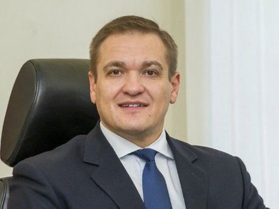 После отказа в МВД от излишних функций, зарплаты служащих повысятся на 50-200 евро - Литва и страны Балтии