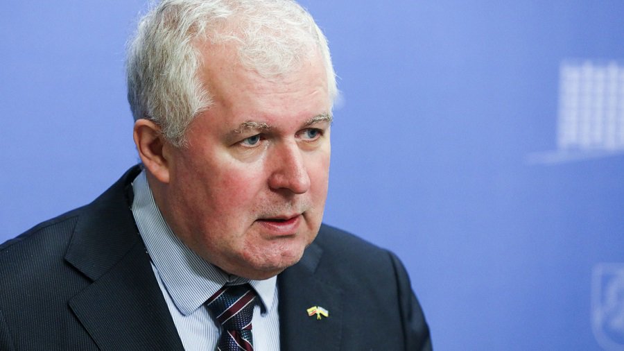 А. Анушаускас о затонувшем крейсере "Москва": Россия потеряла свою крупнейшую военную мощь в Черном море - В Мире