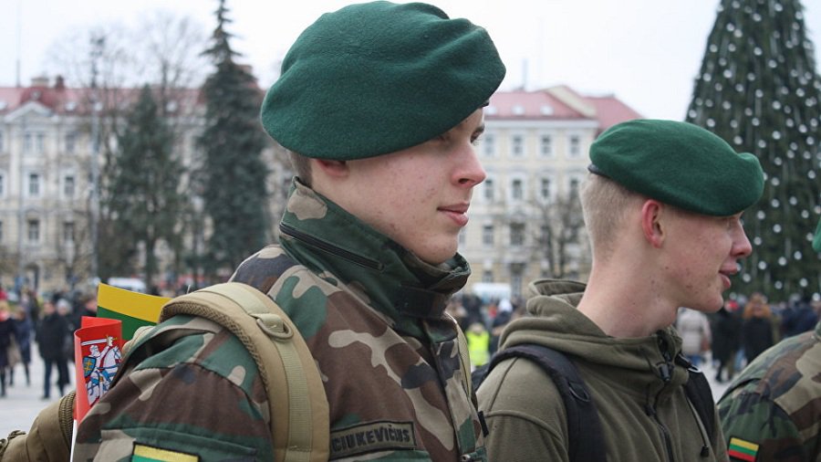 Завершен призыв на обязательную военную службу в этом году - Литва и страны Балтии