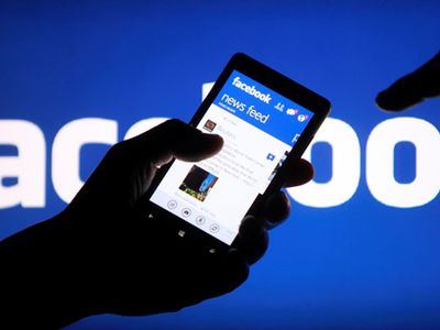 Личные данные владельцев "гуглофонов" утекали через приложение Facebook - IT новости