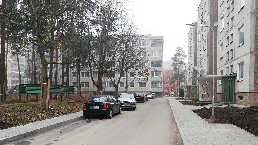 Месть автомобилям? Или хулиганство без всякой подоплеки? - В Висагинасе