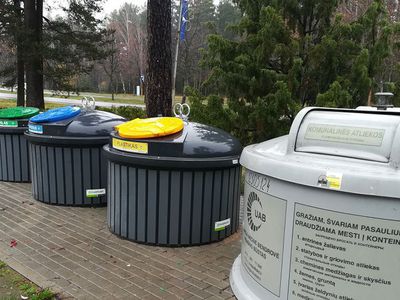 На площадках сбора отходов будут установлены камеры видеонаблюдения (видео) - В Висагинасе