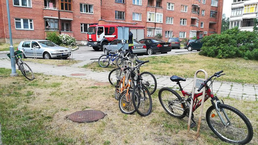 В Висагинасе сделают стоянки для велосипедов под навесом и контейнерного типа - В Висагинасе