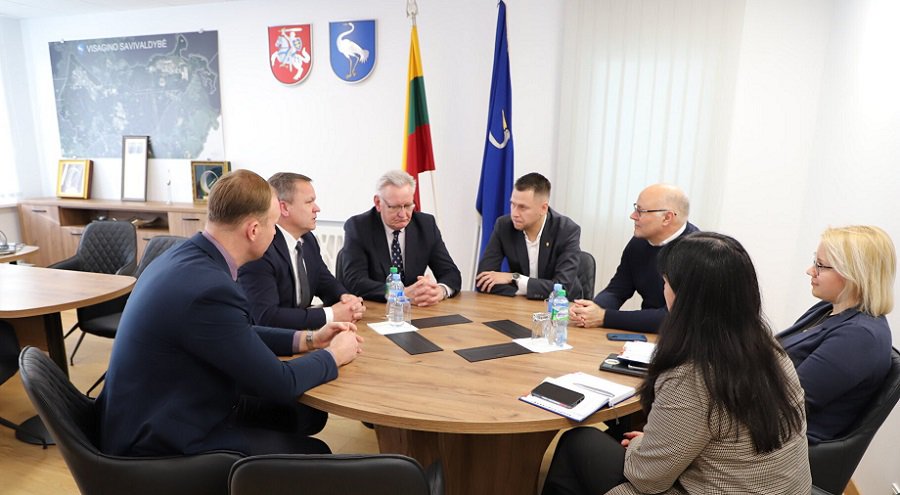 Futbolo federacija pasirūpins nauja danga atsarginei futbolo aikštei - Visagine