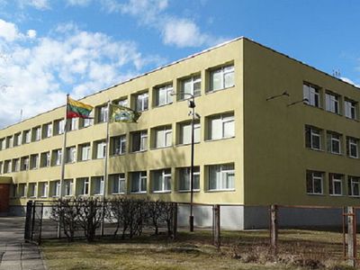 Для размещения военных беженцев в Литве готовят десять школ - Литва и страны Балтии