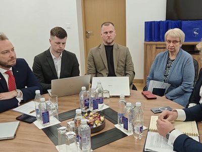 Визит министра сообщения в Висагинас вселяет надежду (дополнено) - В Висагинасе