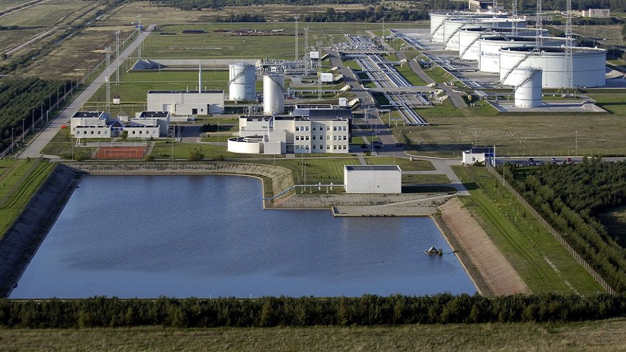 В Литве при аварии на нефтетерминале загрязнено около 1 кв. км акватории Балтийского моря (дополнено) - Литва и страны Балтии