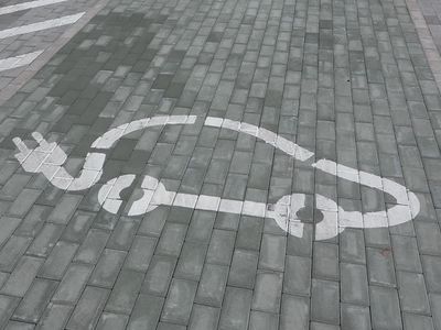 В июле стартует новая программа поддержки электромобилей на 20 миллионов евро - Экономика и бизнес