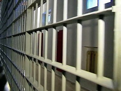После подписания президентом поправок к Уголовному кодексу - более строгая ответственность за уклонение от уплаты налогов - Литва и страны Балтии