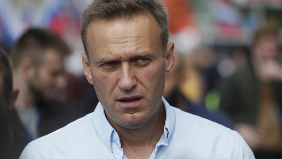 Решение принято: Навального отправили в колонию почти на 3 года - В Мире