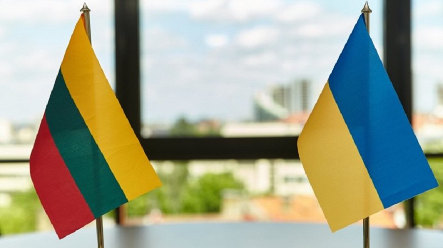 65 проц. опрошенных жителей Литвы поддерживали Украину и помогали украинцам - Литва и страны Балтии