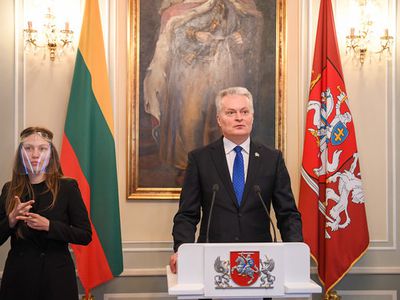 Президент поздравил Россию с национальным праздником - В Мире