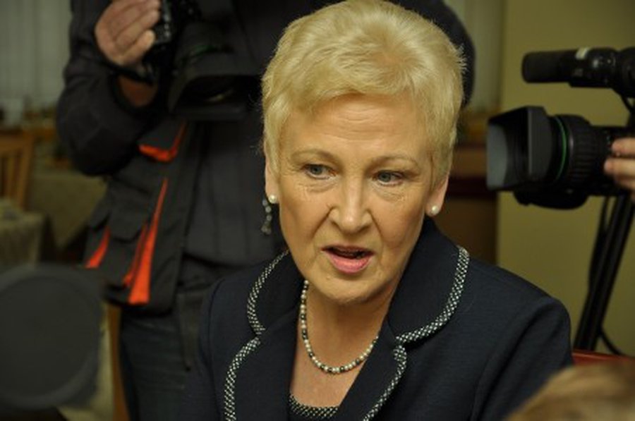 Председатель Сейма Литвы поддержала идею нелитовского написания фамилий в паспортах

                                 - Литва и страны Балтии