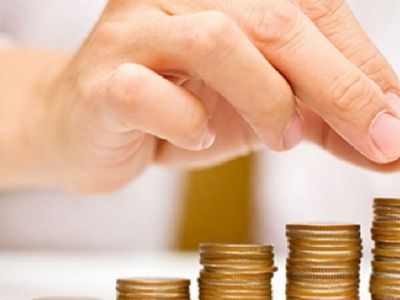 Трехсторонний совет принял решение о повышении минимальной месячной зарплаты - Литва и страны Балтии