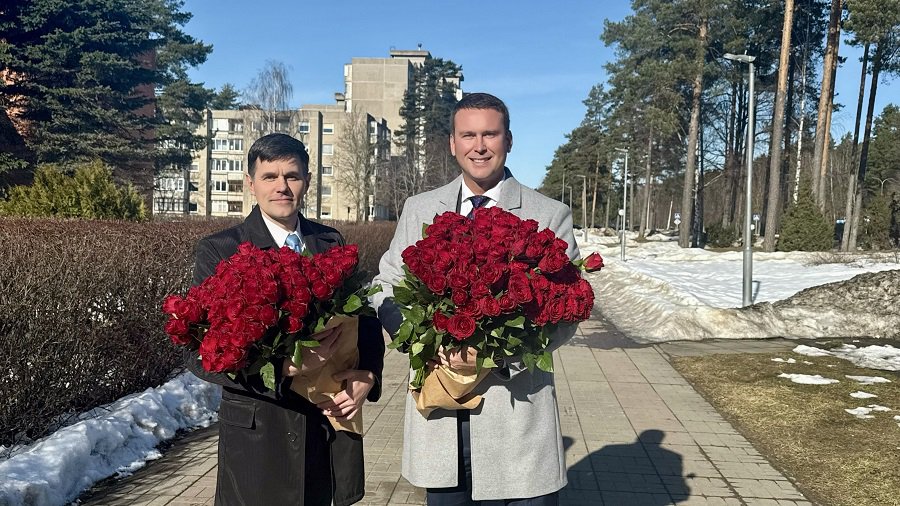 Дорогие женщины!  Сердечно поздравляем вас с прекрасным праздником весны — 8 Марта! - Поздравления