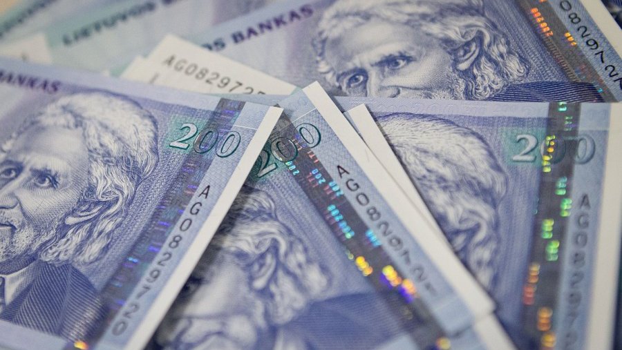 В Литве изъяли более 1,3 млн незаконно заработанных евро - Происшествия и криминал