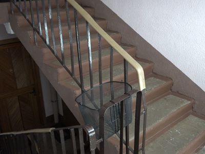 Prašome atsiliepti Jaunystės g. 3-11 buto savininką (arba asmenį, prižiūrintį butą) - Visagine
