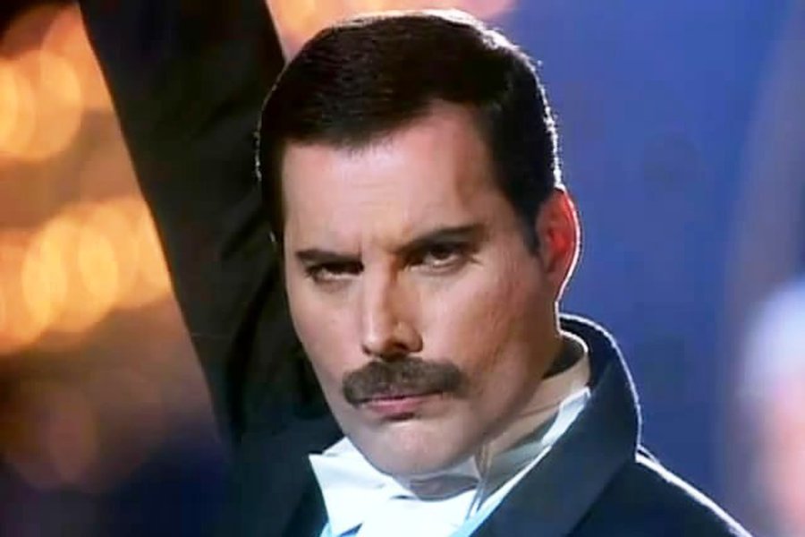 Поклонники отмечают юбилей Queen                                                                 - Культурные и спортивные мероприятия