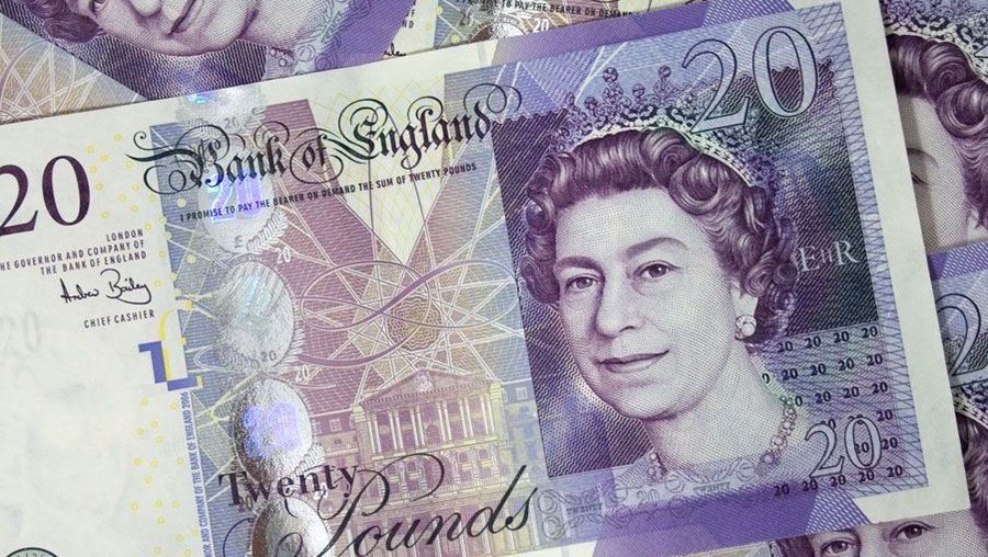 Svaras euro atžvilgiu smuko iki devynių mėnesių minimumo - Pasaulyje