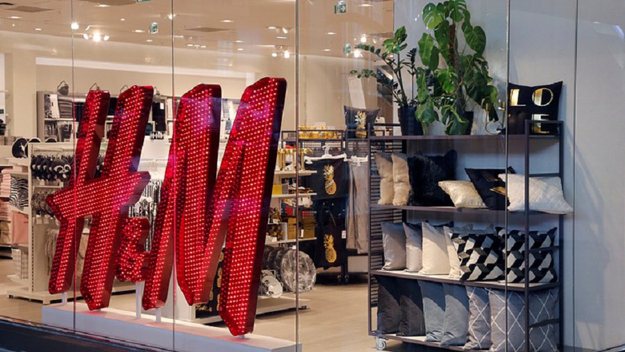 Компания H&M ежегодно сжигает тонны новой одежды - В Мире