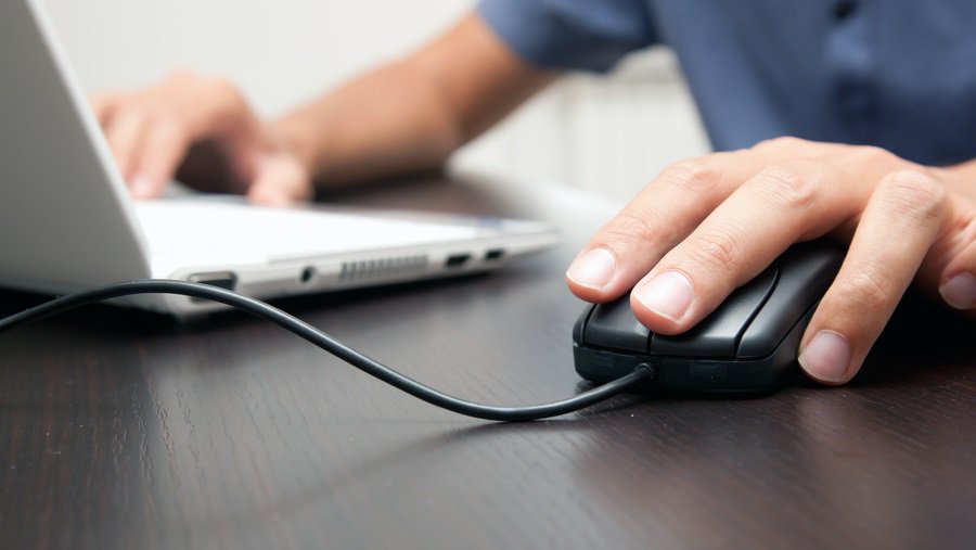 Darbdavius labiau nei rūkymas nervina darbuotojų naršymas internete - Lietuva ir Baltijos šalys