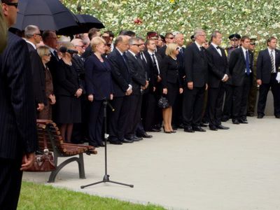 Страна, сатанисты, Нарышкин и Саакашвили в последнем эскорте Бразаускаса - Литва и страны Балтии
