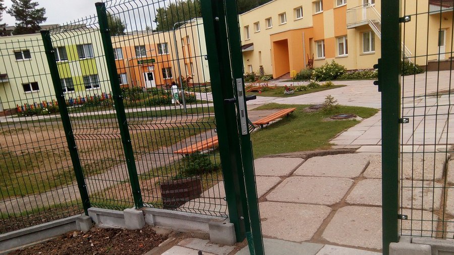 Депутаты отреагировали на жалобы родителей по поводу оплаты услуг в детских садах - В Висагинасе