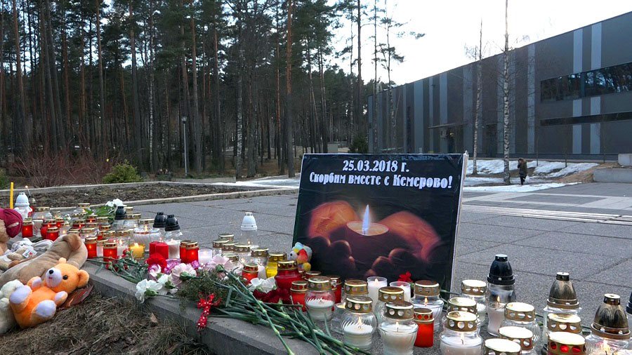 Акция в память о погибших в Кемерово. (Видео) - В Висагинасе