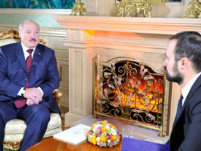 Лукашенко: Россиян, белорусов и украинцев тошнит от западной демократии


 - В Мире