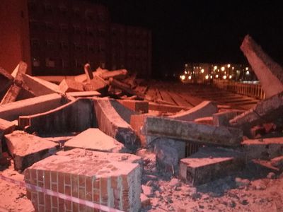 Разрушение кирпичных столбов началось - В Висагинасе