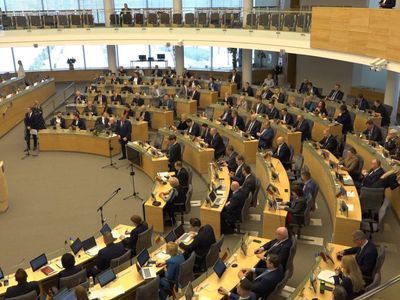 Сейм утвердил государственный бюджет Литвы на 2026-2028 годы - Литва и страны Балтии
