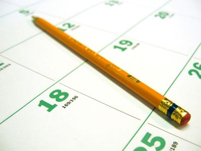 В Литве для работающих мужчин год длится 365 дней, а для женщин — 405 дней
                                                                 - Литва и страны Балтии