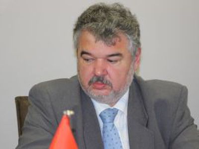 Раздумья о внеочередных парламентских выборах в Словакии
 - В Мире
