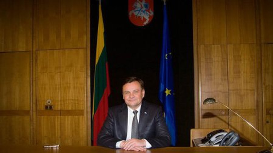 Новый спикер: необходимо вернуться к закону о гражданстве - Литва и страны Балтии