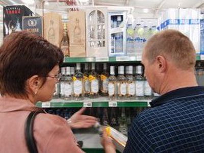 Сейм решил: алкоголь в Литве дешеветь не будет - Литва и страны Балтии