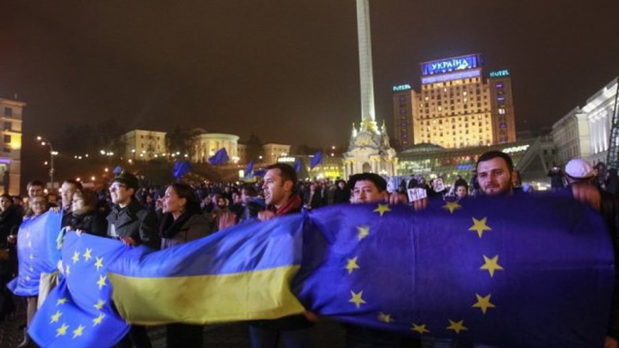 Киевский суд принял иск о спасении евроинтеграции Украины - В Мире
