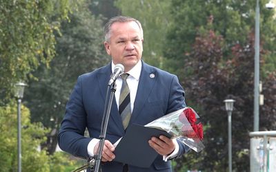 Мэр Висагинаса поддерживает идею Касчунаса отказаться от русских школ - В Висагинасе