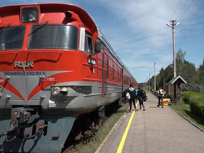 В ответ на рост цен на топливо в Литве вдвое снижается стоимость билетов на поезда - Литва и страны Балтии