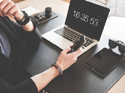 Сотрудникам напоминают о режиме работы накануне 16 февраля - Литва и страны Балтии