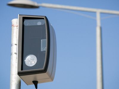 На дорогах государственного значения выключаются стационарные измерители скорости - Литва и страны Балтии