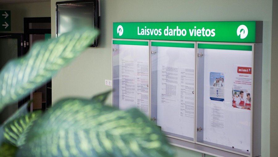 Užimtumo tarnyba: į darbo rinką sugrįžta daugiau ilgalaikių bedarbių - Lietuva ir Baltijos šalys