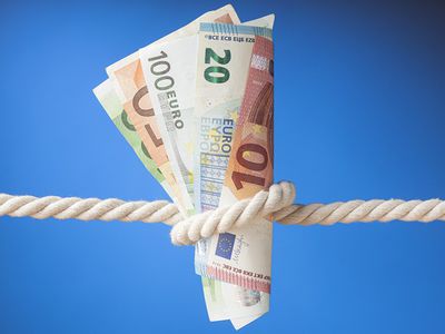 Экономист: в качестве еще одного источника финансирования обороны могут повысить НДС - Экономика и бизнес