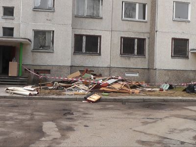 Дома по ул. Фестивале готовят к консервации (добавлено видео) - В Висагинасе