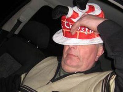 Пьяный житель Литвы пытался вытащить пьяного старосту из канавы - Литва и страны Балтии