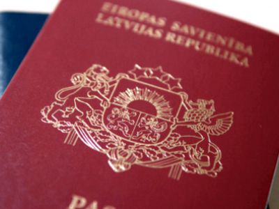 Условия получения Латвийского гражданства ужесточат - Литва и страны Балтии