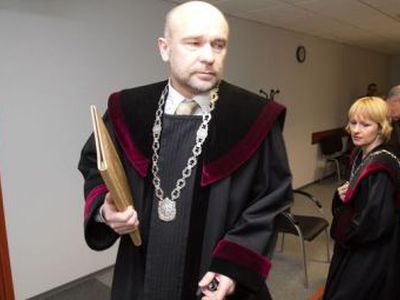 Судья Аудрюс Цининас, реабилитировавший посмертно Андрюса Усаса: «Резонансные дела — тяжелое бремя»
 - Литва и страны Балтии