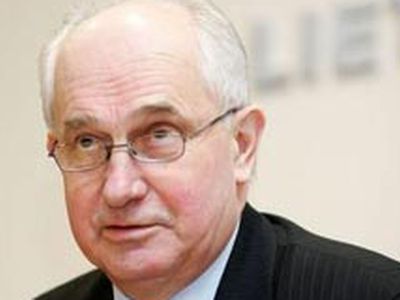 Литовским чиновникам урежут зарплаты - Литва и страны Балтии